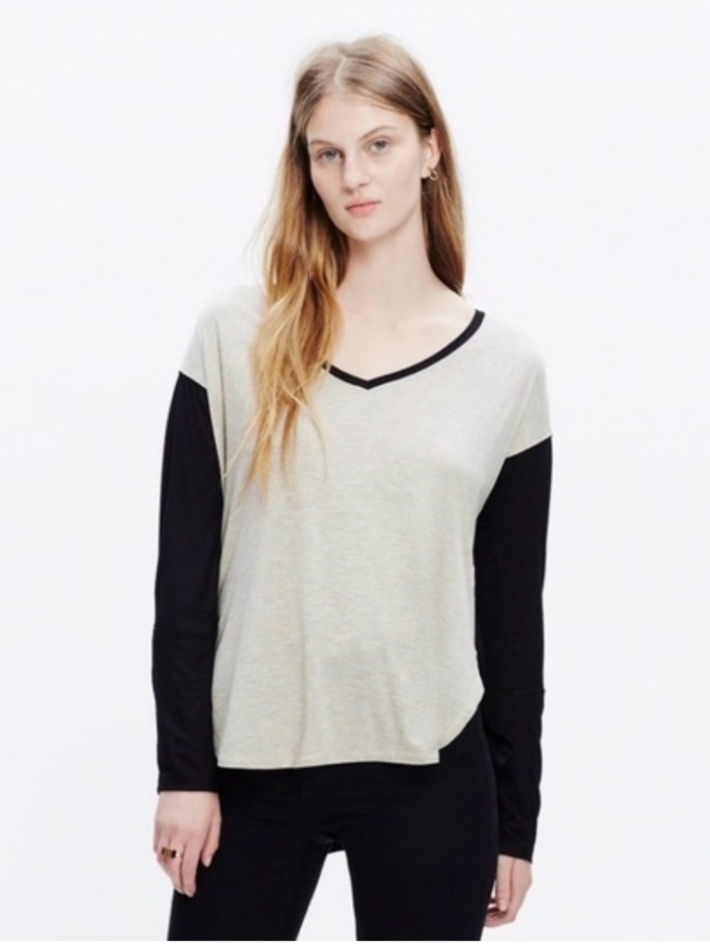 Madewell two tones Black Knit Top with V-Neck Trim size Medium